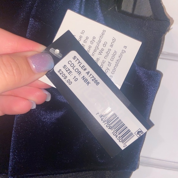 Betsy & Adam Midnight Navy Velvet Gown 10 - Picture 10 of 10